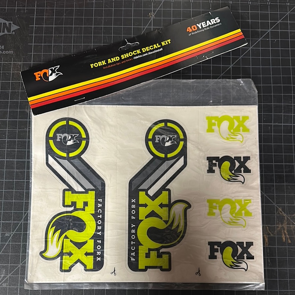 Fox Fork and Shock Decal Kit